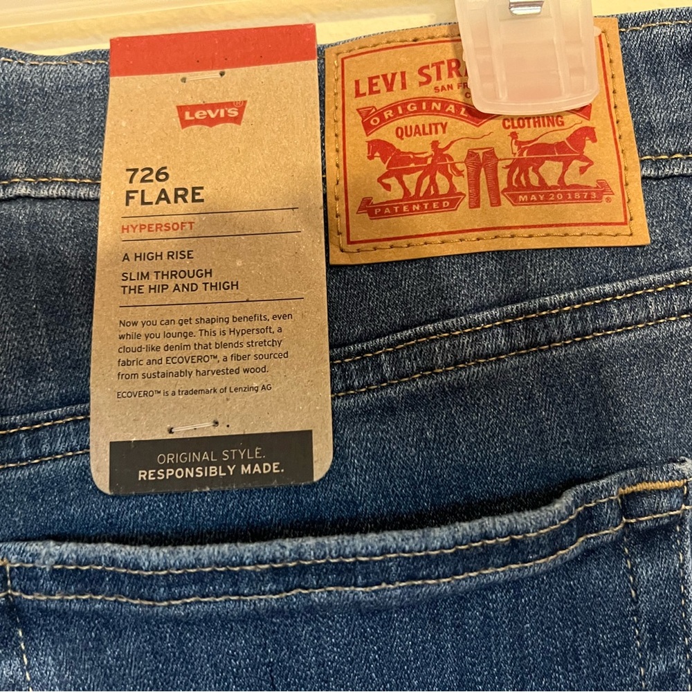 Levi Womens Flare Jeans - Picture 9 of 13